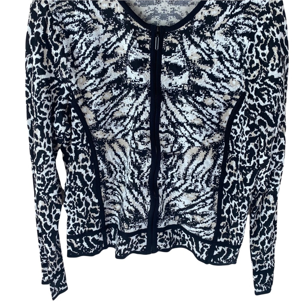 Chico’s Animal Print Black Cream Zipper Cardigan size 3 16 XL - Picture 3 of 10